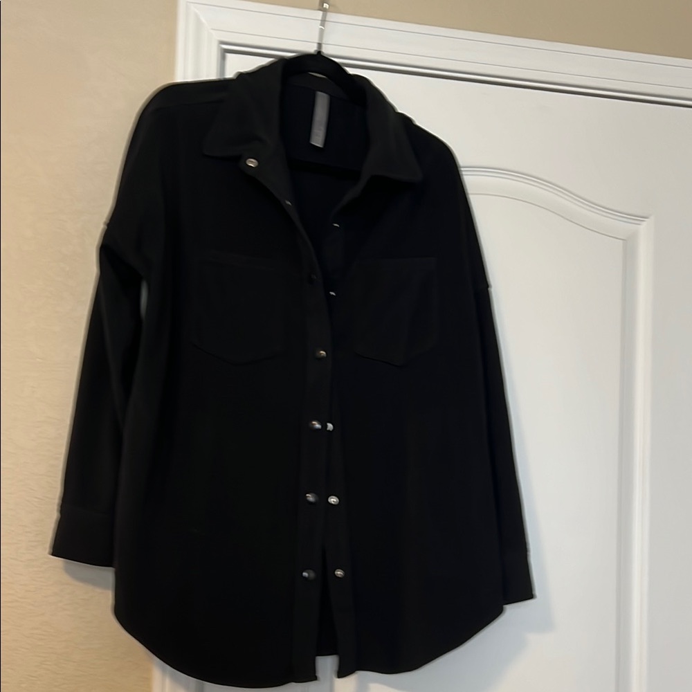 Black fleece snap up shirt size XL